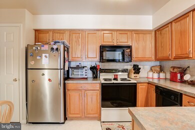 4052 Parkside Ct, Mount Joy, PA 17552 - photo 3