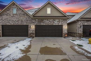 16630 Savor Ln unit 13, Clinton Township, MI 48038 - photo 2