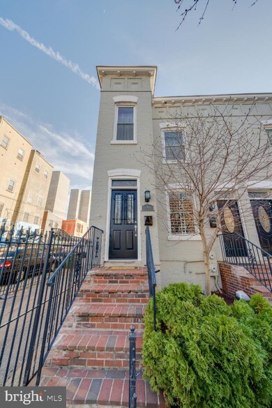 14 O St NW unit 14-A, Washington, DC 20001 - photo 3