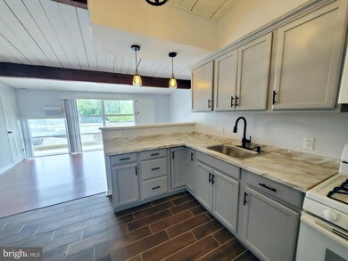 7403 18th Ave unit 201, Hyattsville, MD 20783 - photo 7