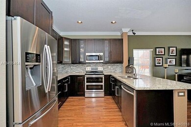 NEWER KITCHEN WITH STAINLESS STEEL APPLIANCES!!!  