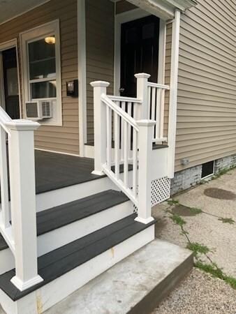 30 Windsor St, Worcester, MA 01605 - photo 4