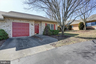 218 Sunbrook Ln unit 143, Hagerstown, MD 21742 - photo 6