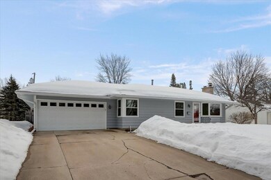 Large private lot, close to parks & trails, walkable to Saint Anthony - New Brighton school district schools!