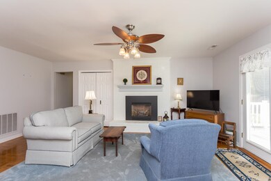 313 Stonewall Dr, Waynesboro, VA 22980 - photo 7