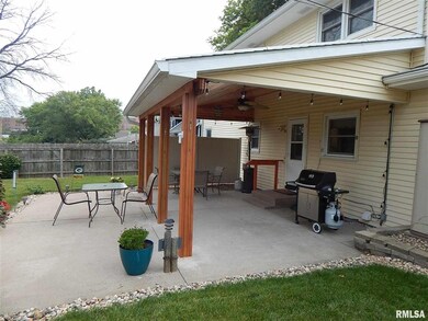 2655 N Fillmore St, Davenport, IA 52804 - photo 4
