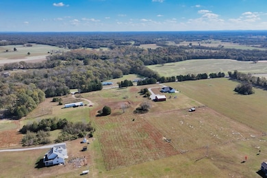 3520 Arthur Sampson Rd, Lewisburg, TN 37091 - photo 6