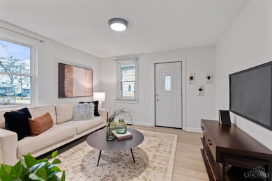 4305 Myrtle Ave, Cincinnati, OH 45236 - photo 3