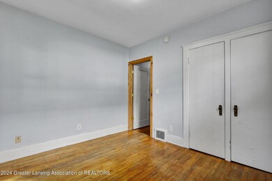1038 Parker St, Lansing, MI 48912 - photo 7