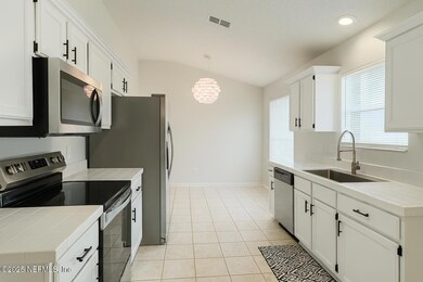 2898 Canyon Falls Dr, Jacksonville, FL 32224 - photo 6