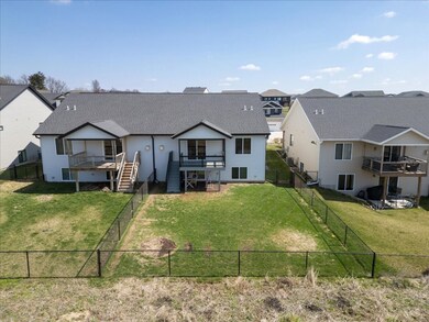 412 Dawson Dr, West Branch, IA 52358 - photo 6