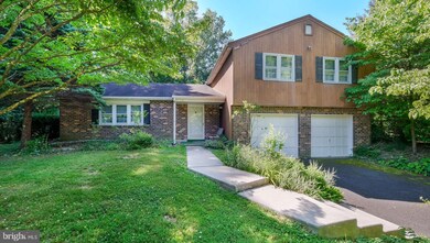 675 Buckstone Dr, Southampton, PA 18966 - photo 2