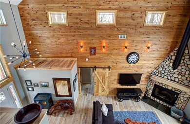 2-Story great room and strikingly open concept floor plan.  It is perfect for both family living and entertaining.