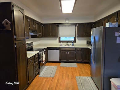 2838 Sunderland Rd, Lansing, MI 48911 - photo 6