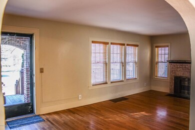 909 Sparrow Ave, Lansing, MI 48910 - photo 6