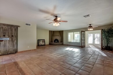 5147 E 12th Ave-15
