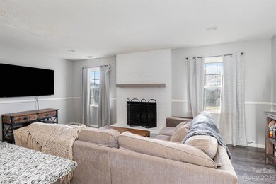 156 Mapleleaf Rd, Statesville, NC 28625 - photo 6