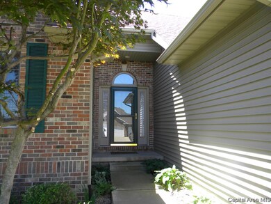 413 Delaney Dr, Jacksonville, IL 62650 - photo 2