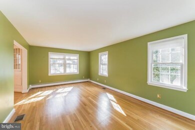 11809 Caplinger Rd, Silver Spring, MD 20904 - photo 4