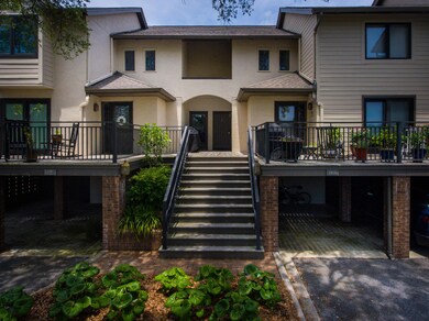 1919 March Oak Ln_Brett Martin Photograp