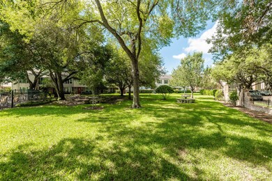 869 Wax Myrtle Ln unit A, Houston, TX 77079 - photo 2