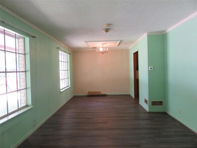 3611 Oakwood St, Denison, TX 75020 - photo 4