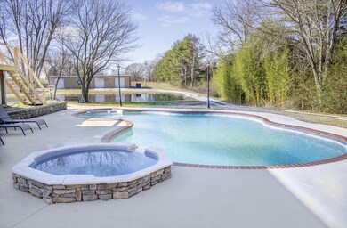 2004 Old Tullahoma Hwy unit 2004, Manchester, TN 37355 - photo 5