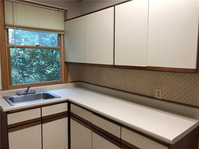 26 Laurel Ave, Westerly, RI 02891 - photo 2