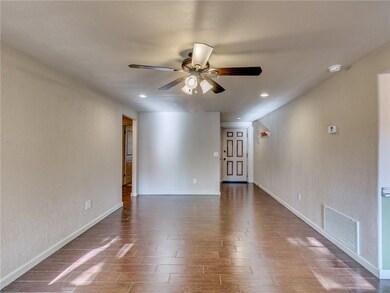 1004 Lapwing Rd, Edmond, OK 73003 - photo 6