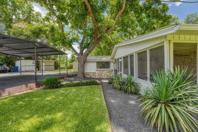 1304 S Lakeside Dr, Burnet, TX 78611 - photo 5