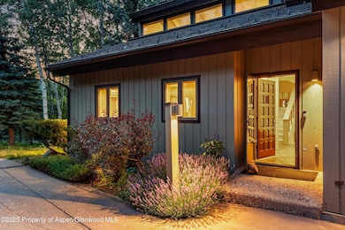 08-28Larkspur_250707008