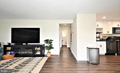 812 W 4th St, Lansdale, PA 19446 - photo 6