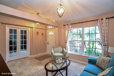 03_1924AARONLANE_84_Entryway_FlexMLS800x