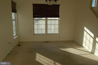 11203 Englewood Ct, Fredericksburg, VA 22407 - photo 7