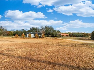 601 Wells Ln, Weatherford, TX 76085 - photo 2