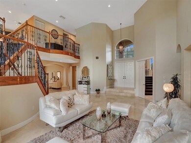 10461 N Lake Vista Cir, Davie, FL 33328 - photo 5