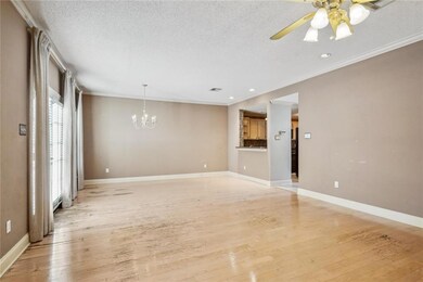 LIVING ROOM DINING ROOM COMBINATION