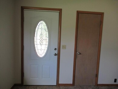 Entry door & coat closet