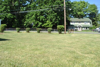 1067 Lockwood Rd, Columbus, OH 43227 - photo 5