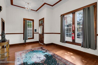 55 W Front St Keyport NJ 07735-large-001