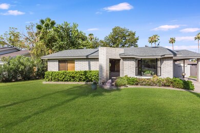 Distinctive Shaded Entry