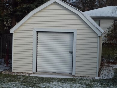Shed / Cement floor<|><|>