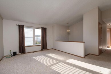 1282 Pinnacle Dr, Columbus, OH 43204 - photo 3