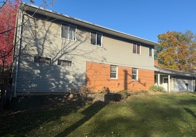 1752 W Stephenson St, Freeport, IL 61032 - photo 2