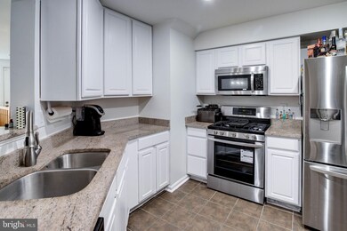 11124 Stagestone Way unit 8, Manassas, VA 20109 - photo 7