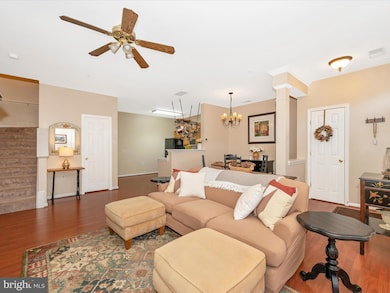 8734 Orchard Green Ct, Odenton, MD 21113 - photo 3