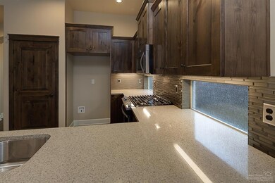 20892 Gateway Dr, Bend, OR 97702 - photo 7