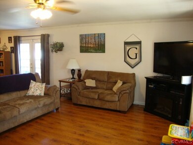 1530 1st St, Victoria, VA 23974 - photo 6