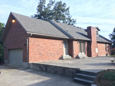 526 E Oak St, Lebanon Junction, KY 40150 - photo 5