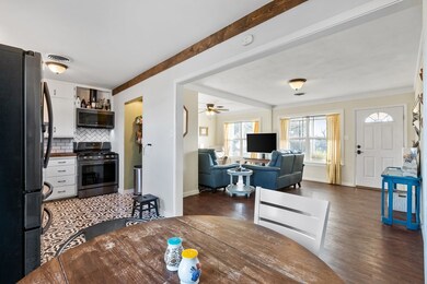 332 W Mulberry St, Fredericksburg, TX 78624 - photo 6